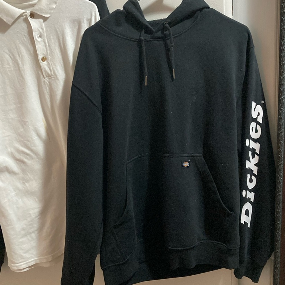 Men’s Dickey’s hoodie